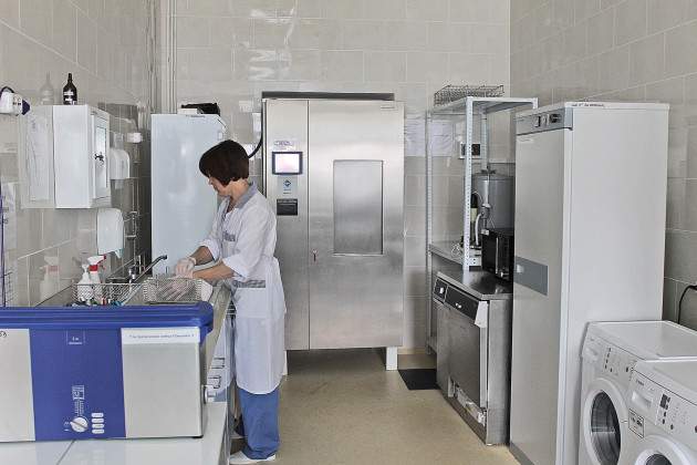 лаборант отдела бактериологии, приготовления и контроля питательных сред О. Литвинова