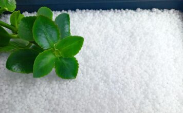 Конфликт на Ближнем Востоке остановил 40% мирового экспорта карбамида