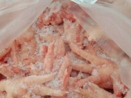 Из Челябинска в Китай отправили 60 тонн куриных лапок